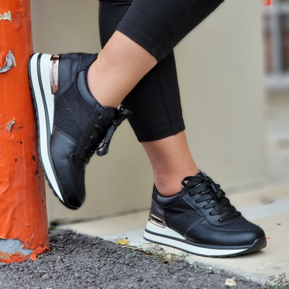 Sports Women's Lace-up Black Sneakers - Picture 5 of 5